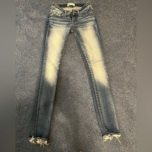 Buckle jeans